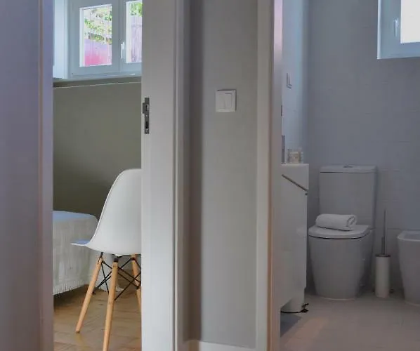 招待所 Confluentia H&a - Believe It Or Not