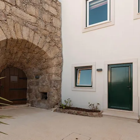 Confluentia H&a - Believe It Or Not Vendégház Coimbra