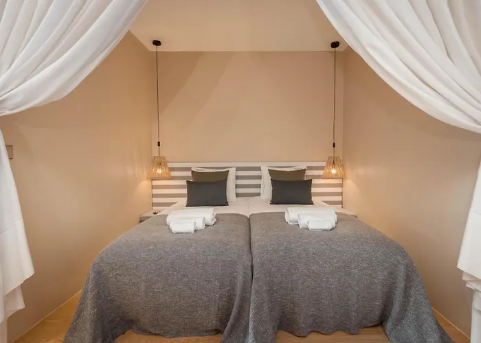 Confluentia H&a - Believe It Or Not 4* コインブラ