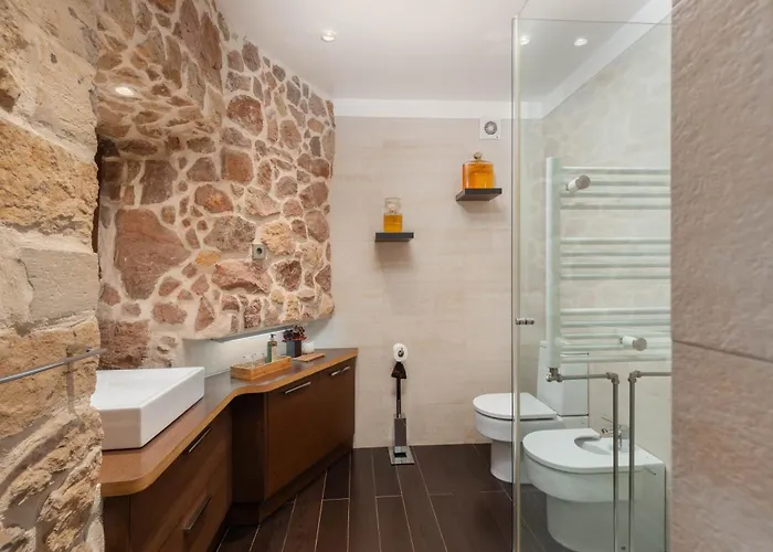 Confluentia H&a - Believe It Or Not ゲストハウス 4*